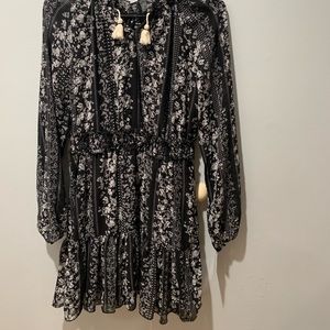 Black and White Detail Balloon Sleeve Dress